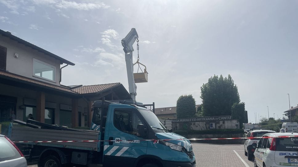 A Vertemate nella notte è stato fatto esplodere il bancomat della Bcc