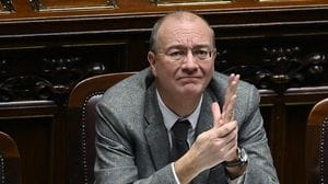 Il ministro Valditara sulla vicenda della scuola Corridoni: «È inaccettabile»