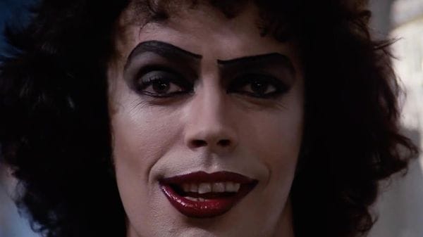 L’ultimo Time Warp di Tim Curry: un carosello delle sue cento vite