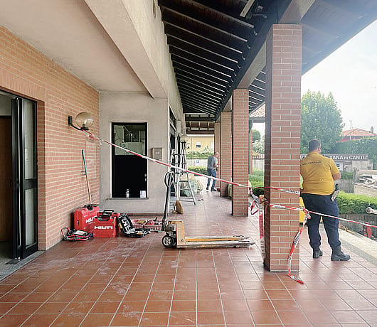 Esplosione all’alba: saltato il bancomat