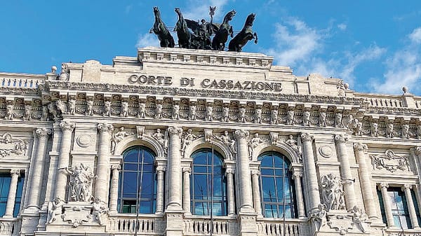 Accusa i rivali in amore di averlo rapinato. La bugia gli costa la condanna per calunnia