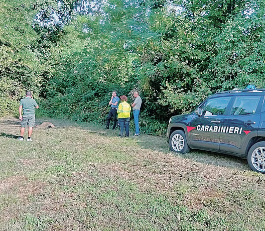 Mistero vicino al cimitero. Donna trovata senza vita
