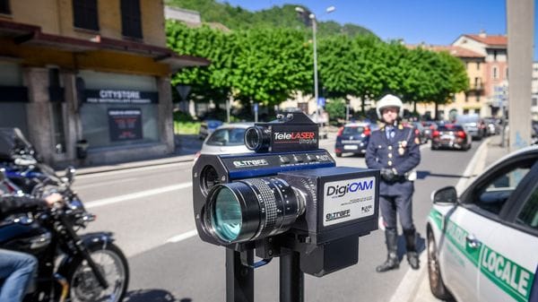 Quattro nuovi autovelox a Como entro fine anno: scelta la società per il noleggio