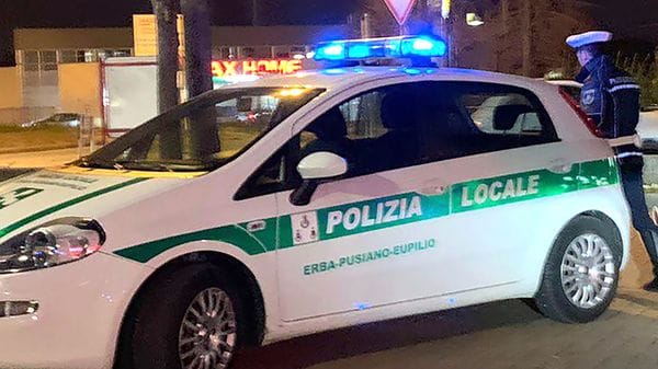 Controlli di notte: «Basta schiamazzi»