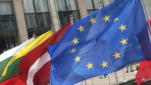  Lo stop a Schengen, picconata all’Unione