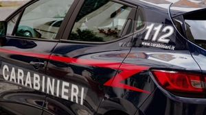 Fa un incidente, arrivano i carabinieri e lui reagisce con violenza: arrestato a Casnate