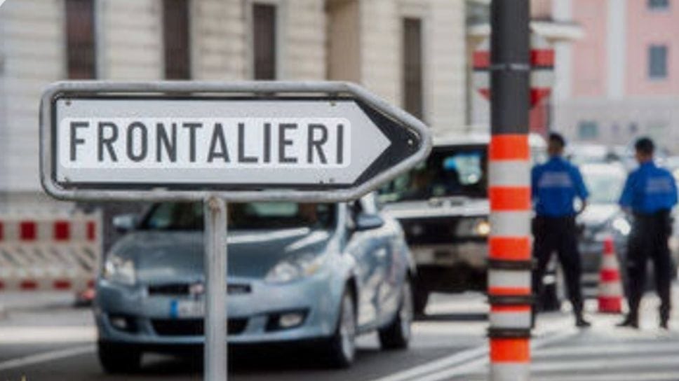 Frontalieri al contrario, brusca frenata