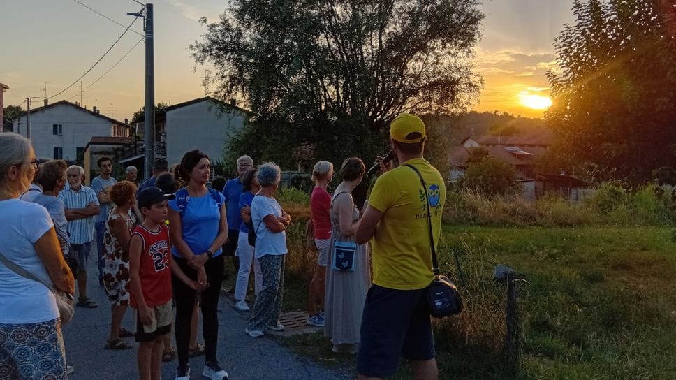 Lurate, un successo la camminata al borgo di Castello 