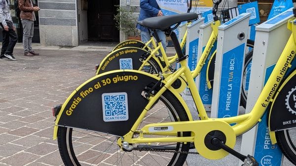 Stretta sulle bici in centro a Como: addio anche al bike sharing