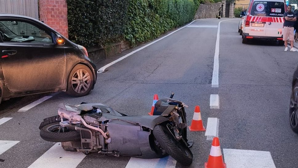 Cernobbio, incidente in via Regina: giovane di 19 anni in ospedale 