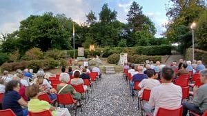 Drezzo, oltre 800 persone al Crotto dell’Assunta e tanti fedeli alla novena