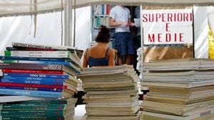 Fino a 600 euro per la prima superiore. Sorpresa Ripamonti: si spenderà meno