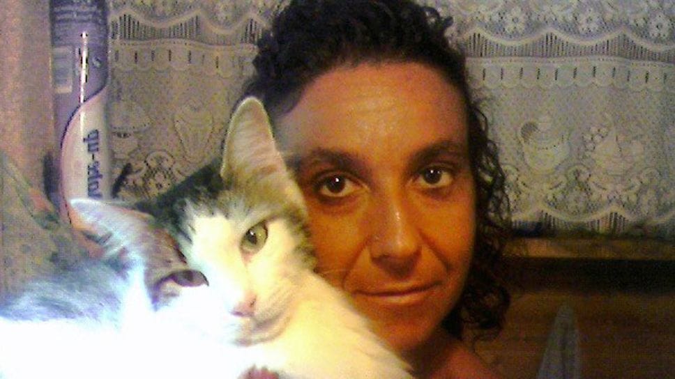 Il delitto in famiglia nel castello di bugie: «Mi son buttata via»