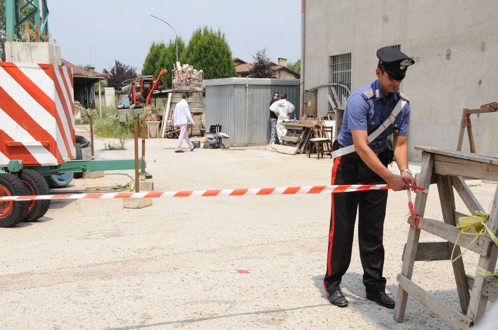 Il delitto in famiglia nel castello di bugie: «Mi son buttata via»