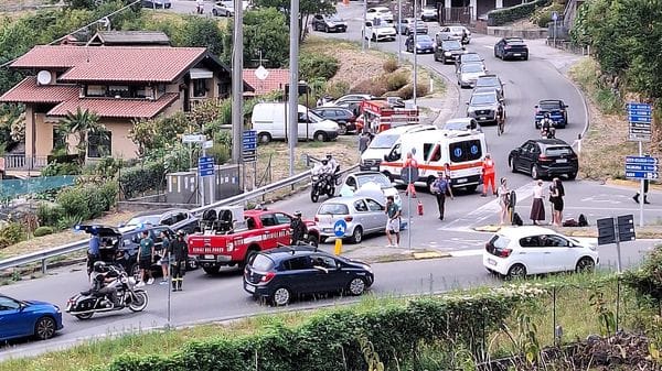 Incidente al bivio per Valbrona, tre feriti e traffico bloccato