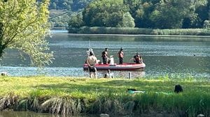 Ricerche nel lago del Segrino per una persona dispersa: per ora nessuna traccia