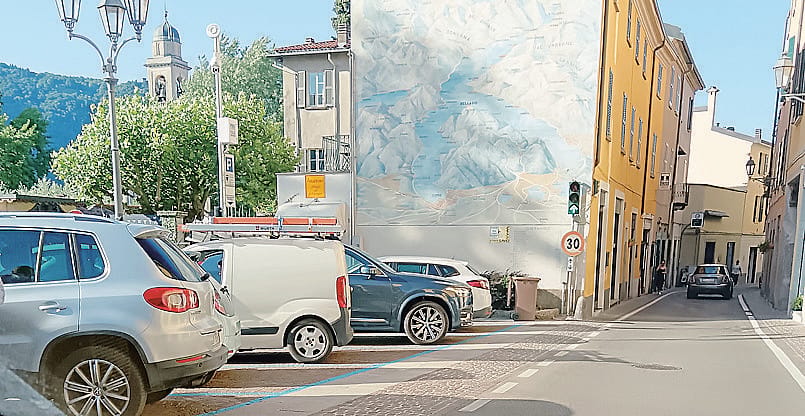 Turisti tedeschi rapinati con il coltello