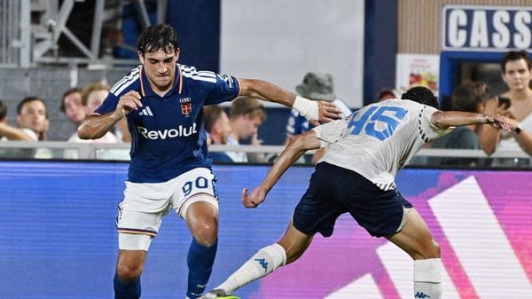 In diretta dal calcio mercato il punto sulle ultime trattative del Como. Il video 