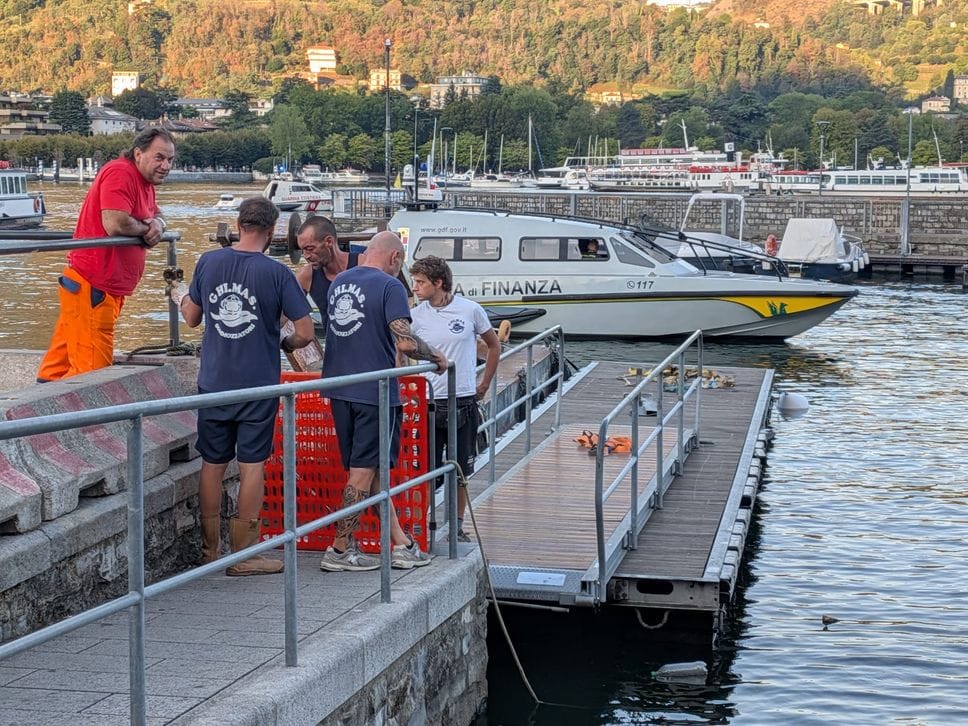 Tensione a Sant’Agostino, sgomberato il pontile dei Taxi Boat (Il video)