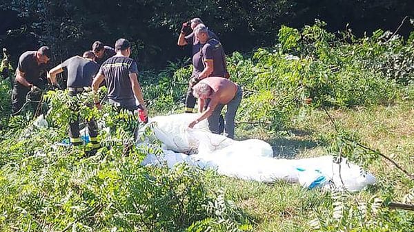 Cade con il parapendio: braccio fratturato