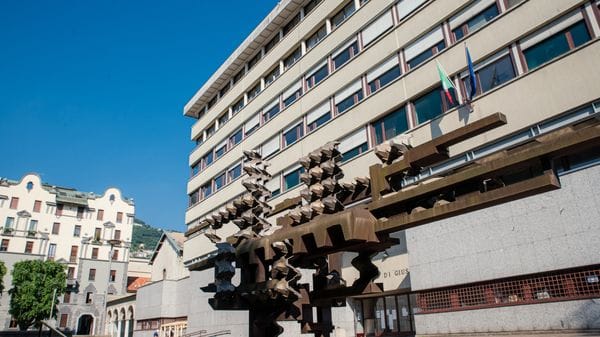 Mancini, i dubbi nati dentro il Tribunale. Nomine, una cena e la visita «irrituale»