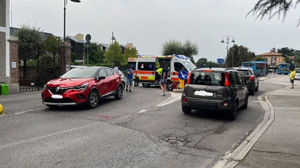 Anziano investito a Erba in via Como: è grave