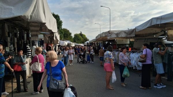 Il mercato più grande della provincia? È a Mariano. Tutti i martedì pieno, punta sulla qualità