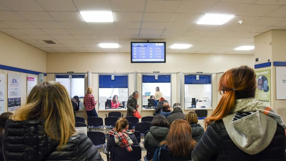 Prescrizioni, 4 su 10 finiscono nel cestino. Chi può sceglie la sanità privata