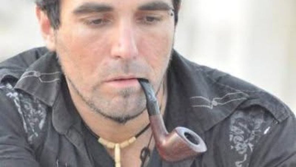 «Restiamo umani»: il messaggio di Vittorio Arrigoni torna nel Comasco