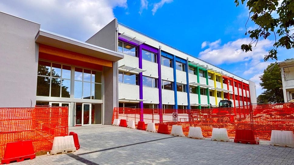 Scuola, un gioiello da 12 milioni: «Spazi moderni a misura di alunno»