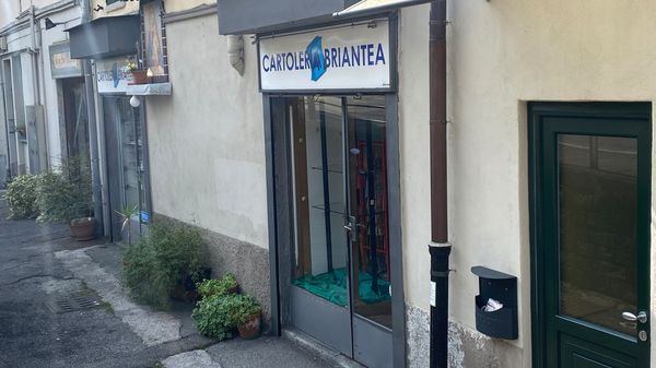 Una nuova rapina alla Cartoleria Briantea: è lo stesso uomo di venerdì scorso