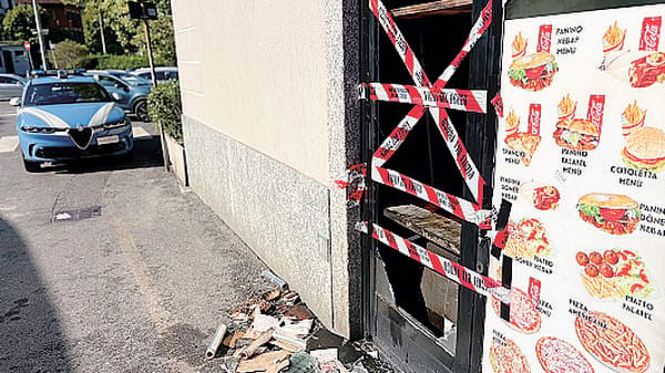 A fuoco il kebap di Sant’Agostino. Si sospetta il dolo 