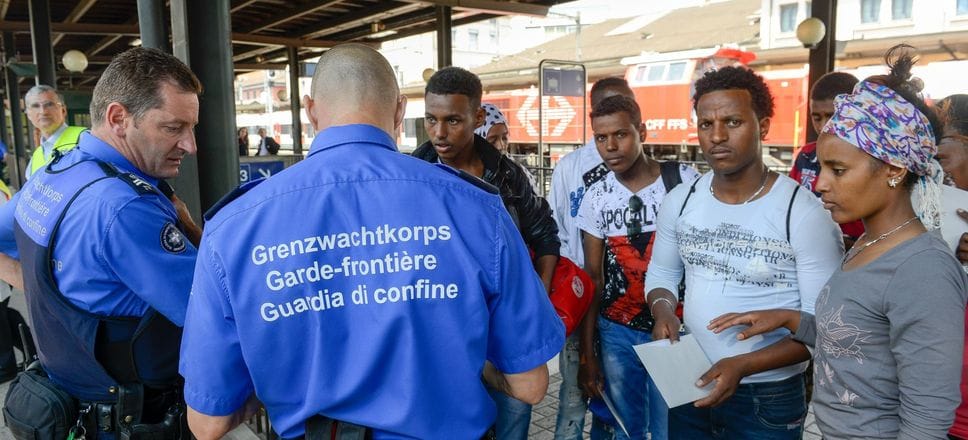 Calano i flussi di migranti al confine