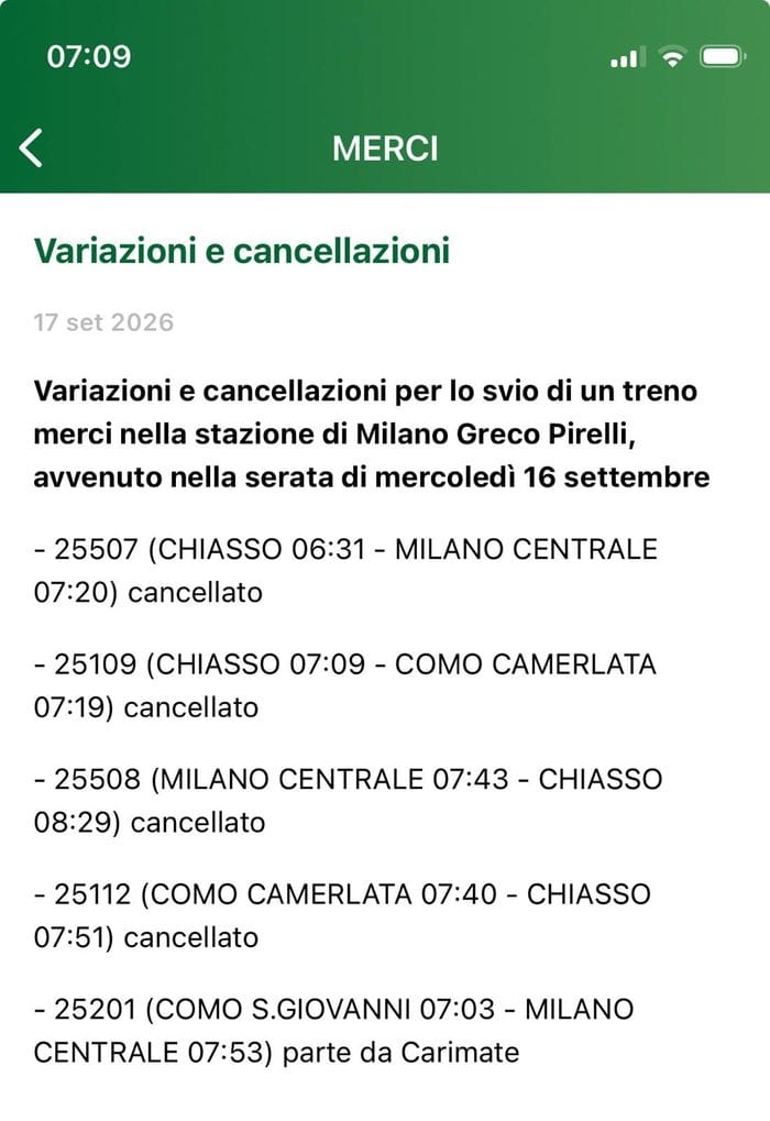 Un deragliamento e poi il temporale: treni bloccati tra Como e Milano