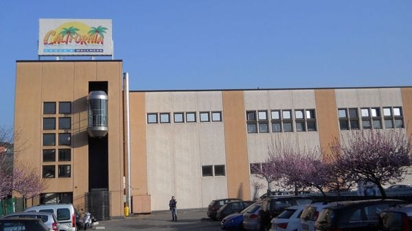 Doccia gelata al California: l’acqua park chiude per debiti