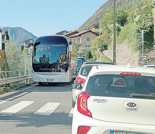 Regina tra camion e bus: ancora un incubo