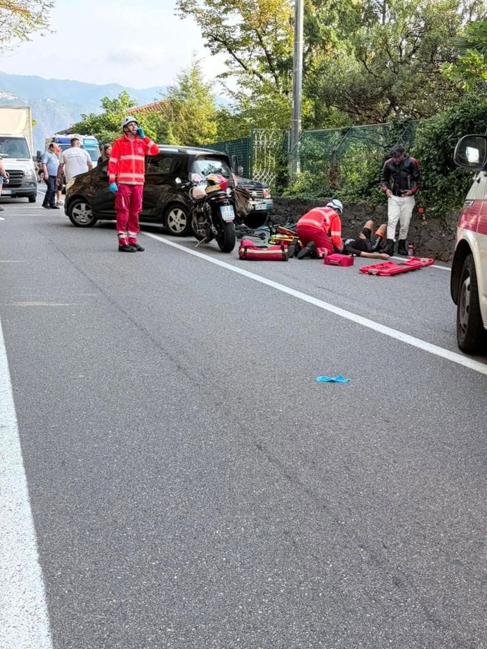 Incidente sulla Regina a Brienno: investiti due ciclisti, uno è grave