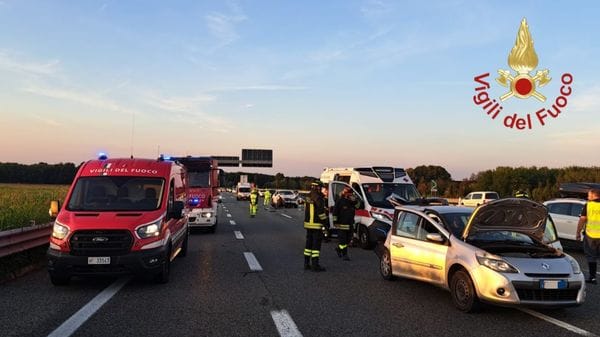 Incidente in autostrada, tre feriti