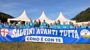 Pontida spinge Salvini verso il congresso. I comaschi: noi con lui