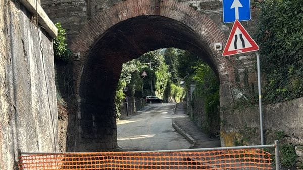 Via Monte Grappa è ancora chiusa: timori per il traffico