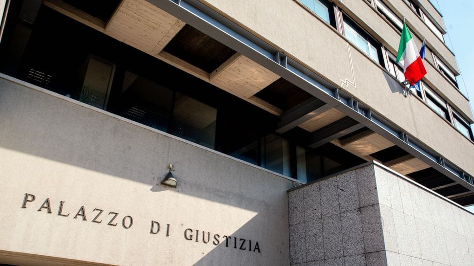 Abusi sulle alunne del Setificio. L’ex bidello ora va in carcere