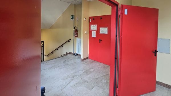 Maternità a Erba, tutti contro lo stop. «Incertezza per i dipendenti»