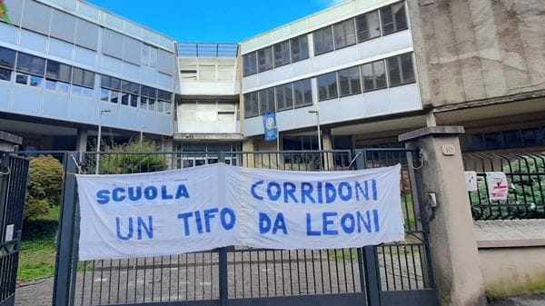 Scuola, stadio e parcheggi. Como procede senza visione