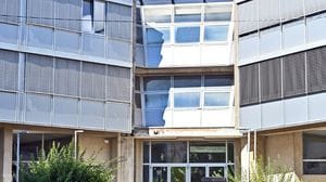 Il Comune di Como insiste con le chiusure delle scuole. Stasera la protesta dei fischietti