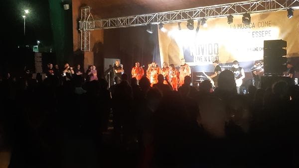 In 2.500 al “Ruvido Live ’n’ Loud”: musica e solidarietà al festival di Rovellasca