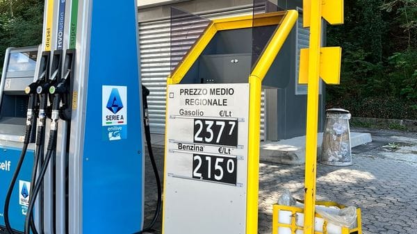Sconti su benzina e diesel, la protesta dei gestori: a Lipomo e in via Rosselli prezzi invariati