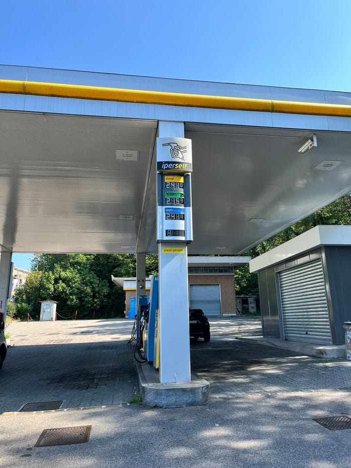 Sconti su benzina e diesel, la protesta dei gestori: a Lipomo e in via Rosselli prezzi invariati