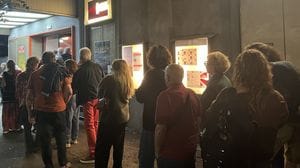 Coda fuori dall’Astra per la prima di Naza: «Molti sono rimasti fuori, prima volta che ci capita»