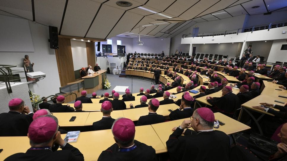 Riparare il male. La chiesa tesse trame