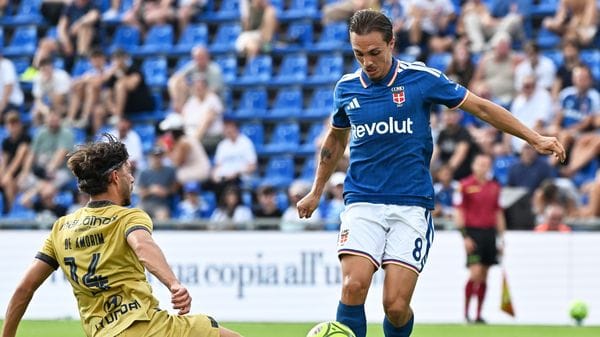 Champions, ecco la lista. Fuori Caqueret e Kambwala, Fabregas in dubbio fino all’ultimo 